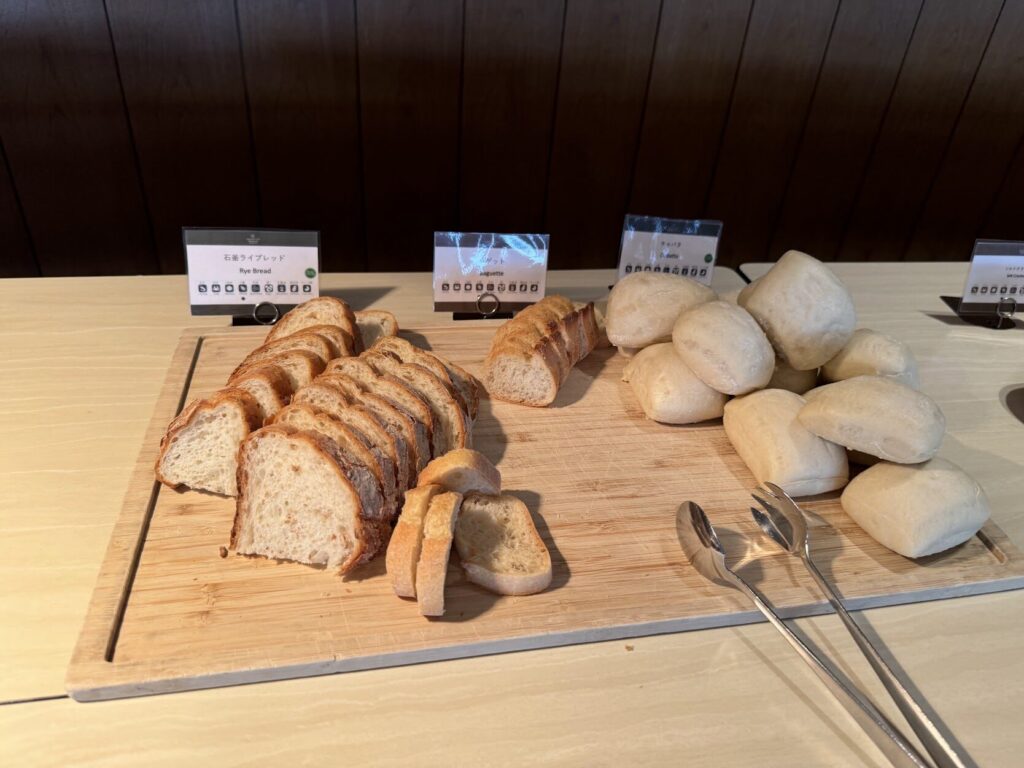 シェラトングランデトーキョーベイホテル、ラウンジ、食事、ドリンク、パン