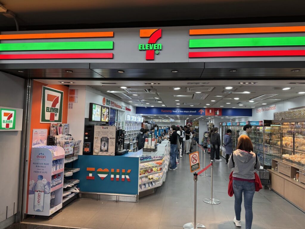 香港、空港、コンビニ、セブンイレブン