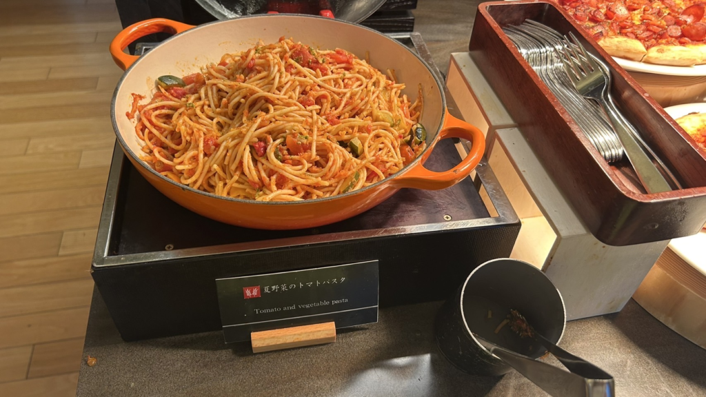 ホテルクラッド、ビュッフェ、木の花の湯、ダイニング花衣、キッズ、トマトパスタ
