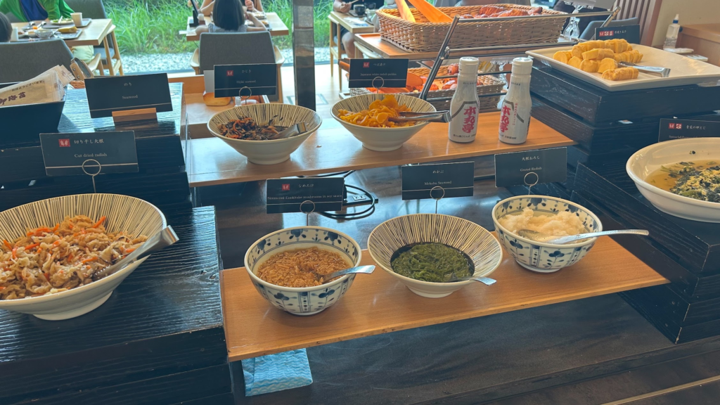 ホテルクラッド、ビュッフェ、木の花の湯、ダイニング花衣、朝食