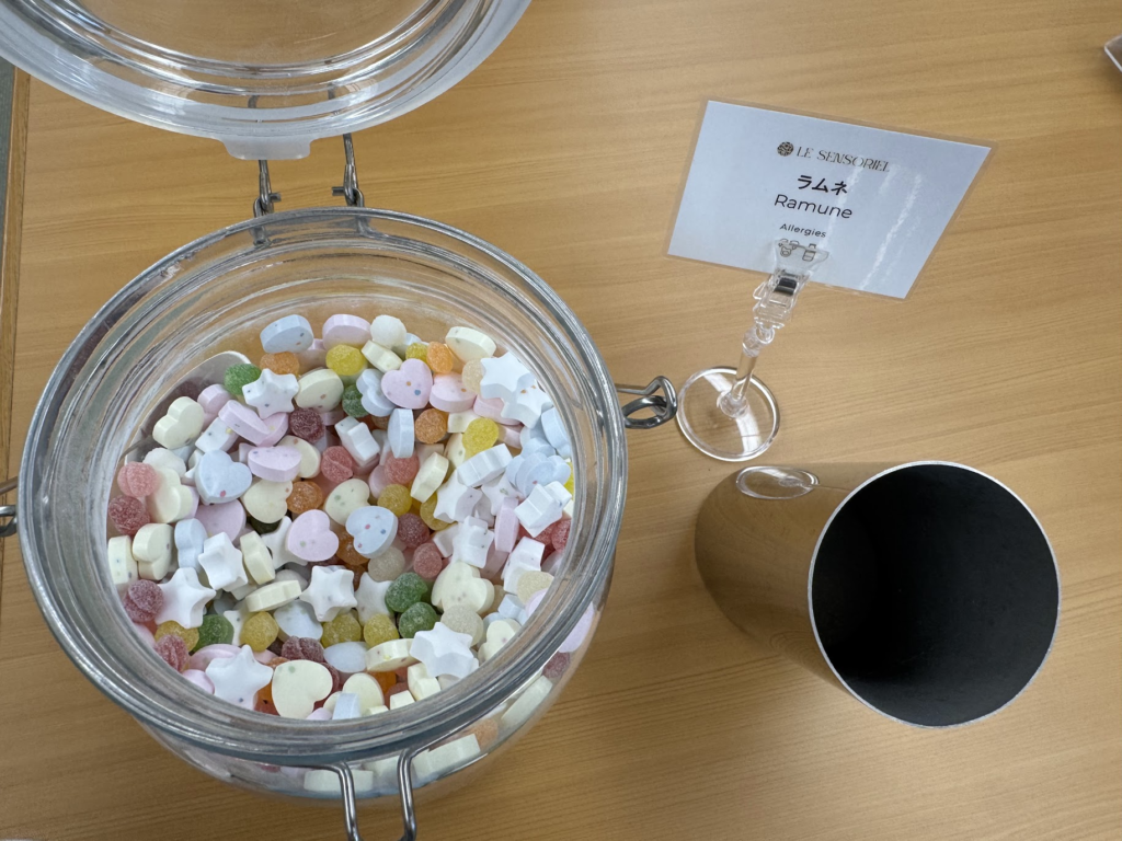 グランドメルキュール八ヶ岳、森のラウンジ、スナック、お菓子、ラムネ