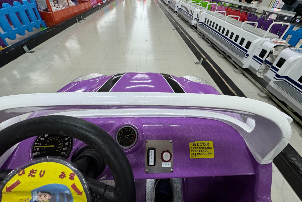 東京あそびマーレ、京王、室内、遊園地、ゴーカート