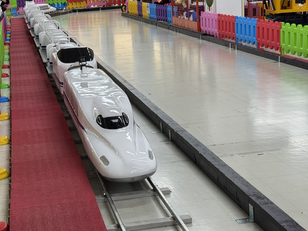 東京あそびマーレ、京王、室内、遊園地、電車、レールウェイ